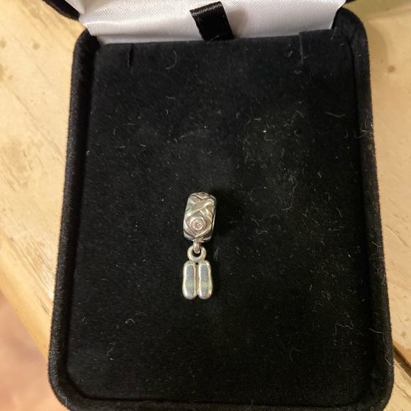 Pandora ballet slippers charm - Picture 3 of 6